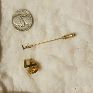 F pin and F stick pin